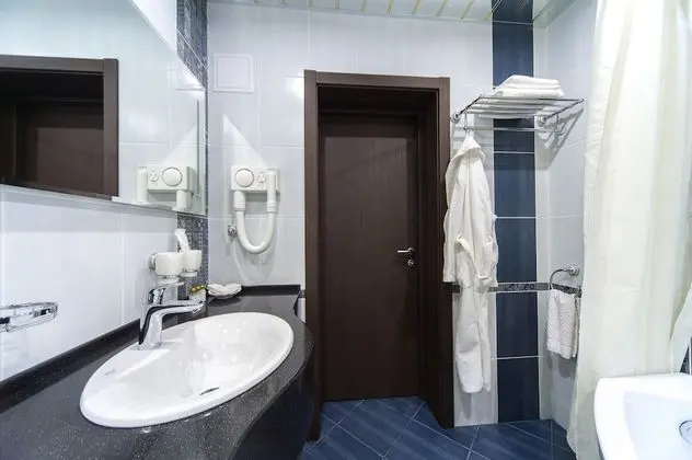 Junior Tek Büyük Yataklı Oda