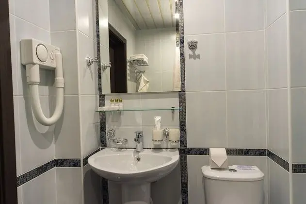 Premium Tek Büyük Yataklı Oda
