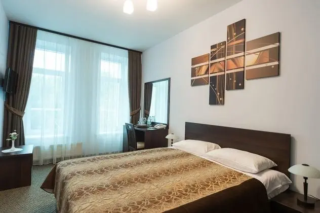 Standard Tek Büyük Yataklı Oda
