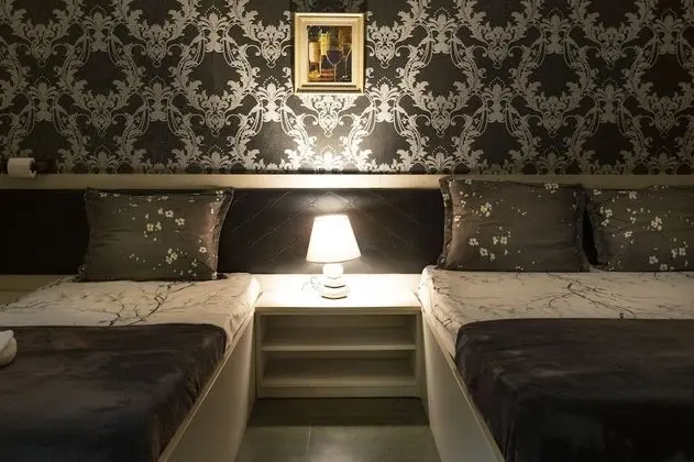 Üç Kişilik Oda, Balkon