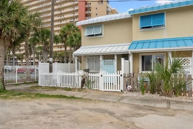 Ev (4109 A Safari St)