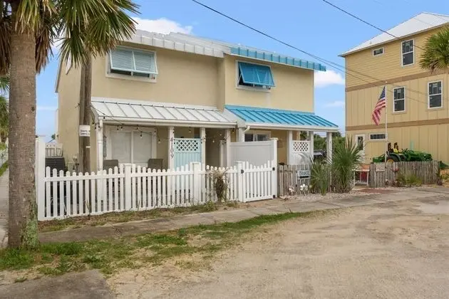 Ev (4109 A Safari St)