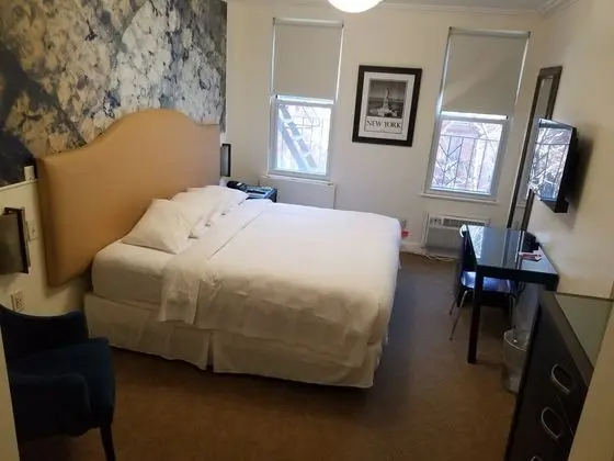 Çift ​​kişilik Classic Queen Bed