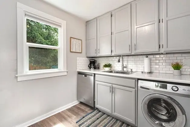 Ev, Birden Çok Yatak, Veranda, Bahçe Manzaralı (417 Park St.)