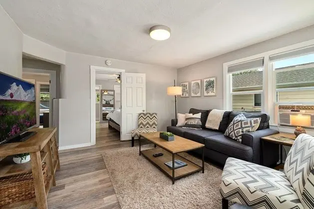 Ev, Birden Çok Yatak, Veranda, Bahçe Manzaralı (417 Park St.)