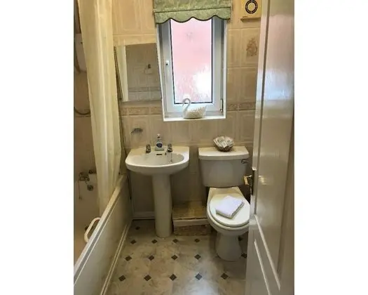 Comfort Tek Büyük Yataklı Oda, Özel Banyo, Bahçe Manzaralı