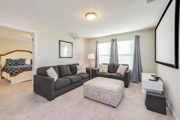 Villa (42010V Luxury 6 Bedroom 4.Bath  Home )