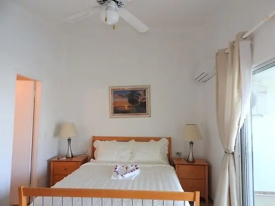 Standart Sıra Ev, 2 Yatak Odası, Liman Manzaralı (Villa rental inclusive of a golf cart)