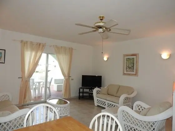 Standart Sıra Ev, 2 Yatak Odası, Liman Manzaralı (Villa rental inclusive of a golf cart)