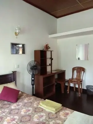 Tek Büyük Yataklı Oda, Ortak Banyo
