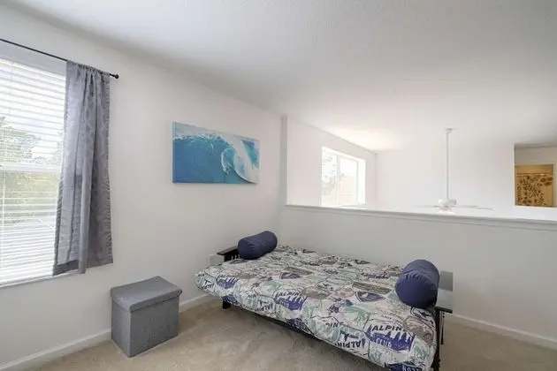 Ev (430 Aviana)