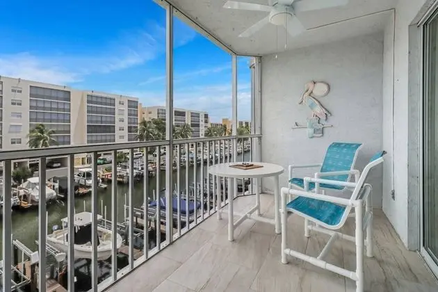 Daire (4541 Bay Beach Ln #345)