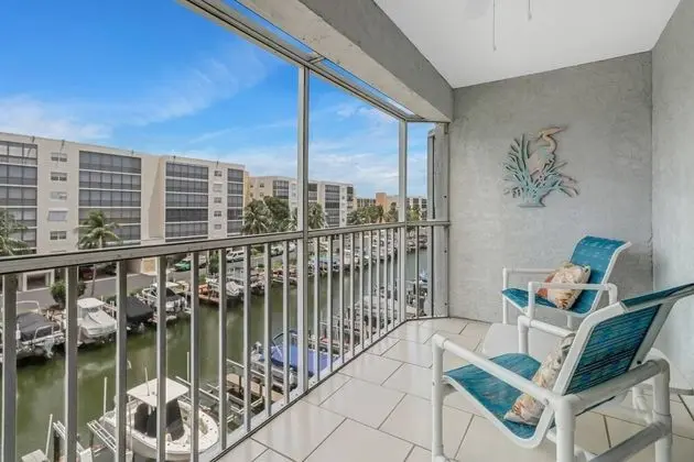 Daire (4541 Bay Beach Ln #345)