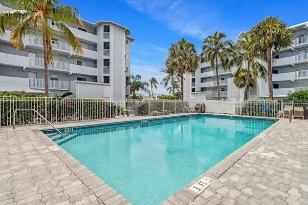 Daire (4541 Bay Beach Ln #345)