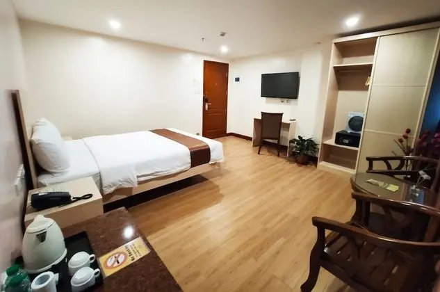 Basic Tek Büyük Yataklı Oda