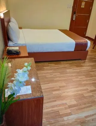 Basic Tek Büyük Yataklı Oda