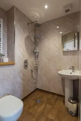 Apart Daire, Birden Çok Yatak, Sigara İçilmez