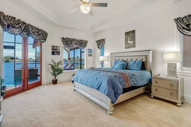 Ev (4604 NW 33rd Ter)