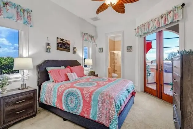 Ev (4604 NW 33rd Ter)