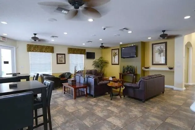 Ev (4611 5-Bedroom Pool Home, Lake Berkle)