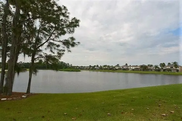 Ev (4611 5-Bedroom Pool Home, Lake Berkle)