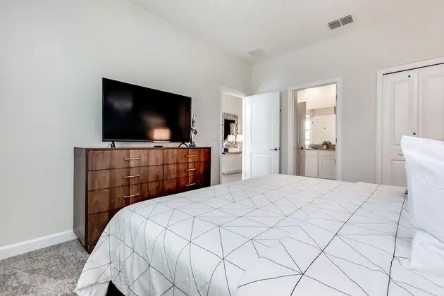 Ev (4629TARGET 9 BR Villa With Games Room)