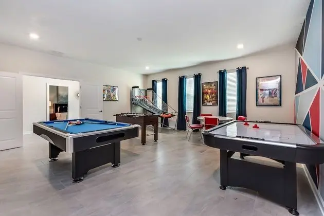 Ev (4629TARGET 9 BR Villa With Games Room)
