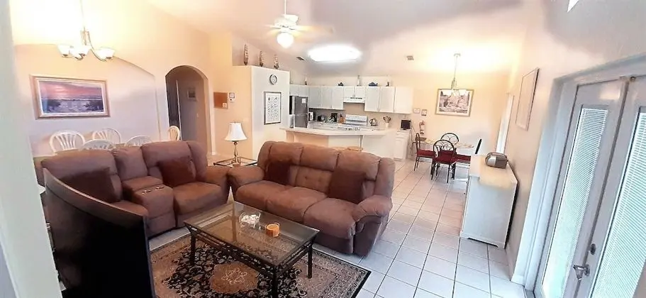 Ev (4630 4 Bedroom Private Pool Home, Cum)