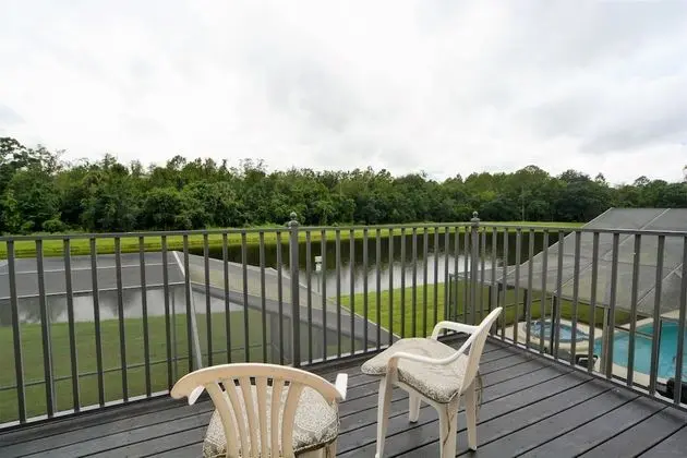 Ev (4648 5- Bdrm's*Lake View*S Facing Poo)