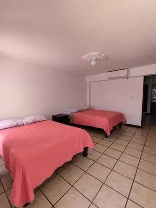 Traditional Üç Kişilik Oda