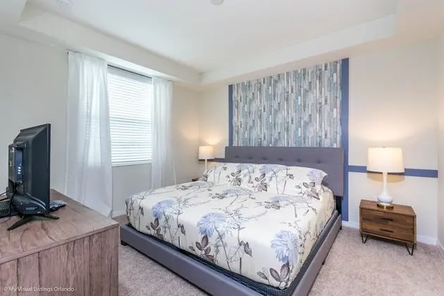 Ev (4714CT Amazing Story Lake Brand New C)