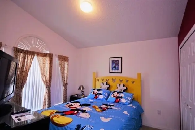 Ev (4726  4-Bedroom Pool Home,Cumbrian La)
