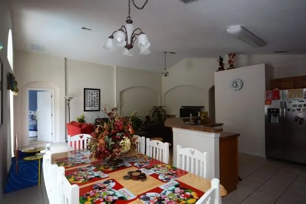 Ev (4726  4-Bedroom Pool Home,Cumbrian La)