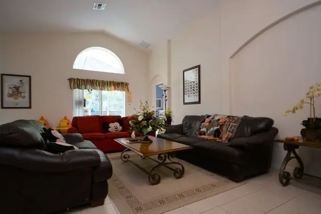 Ev (4726  4-Bedroom Pool Home,Cumbrian La)