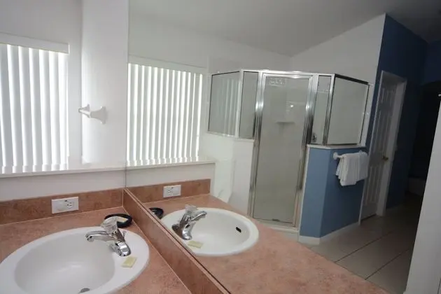 Ev (4726  4-Bedroom Pool Home,Cumbrian La)