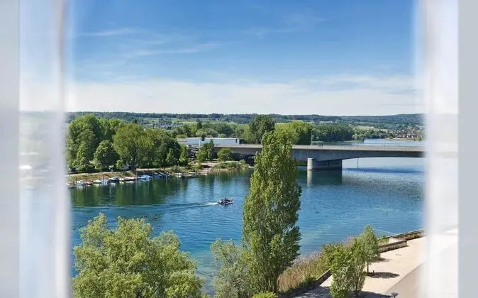 Comfort Tek Büyük Yataklı Oda, Kısmi Göl Manzaralı