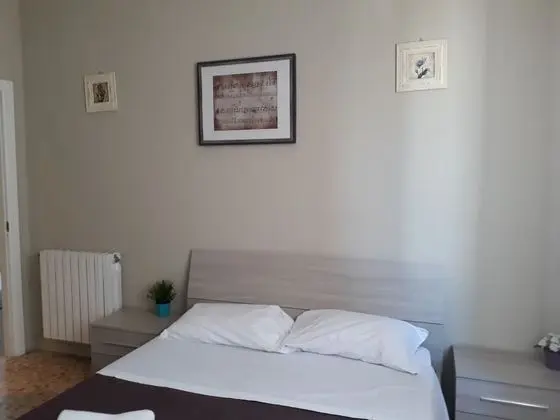 Üç Kişilik Oda, Ortak Banyo
