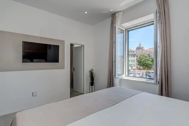 Tek Büyük veya İki Ayrı Yataklı Oda