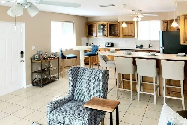 Daire (4811 Gary Rd-D)