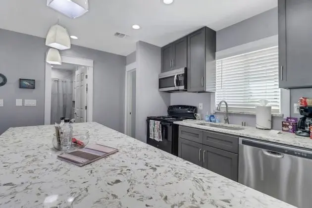 Villa (4836/4838 Esplanade St B-Pool)