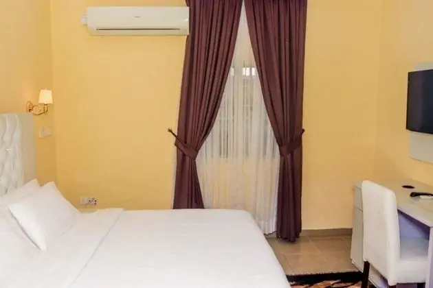 Deluxe Tek Büyük Yataklı Oda