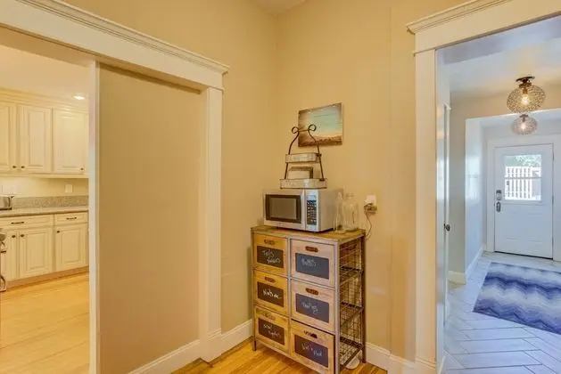 Ev (4 Bedrooms)