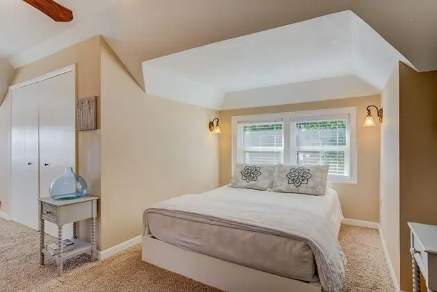 Ev (4 Bedrooms)
