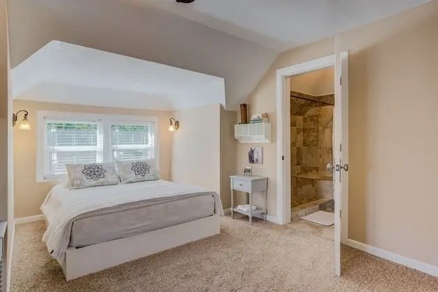 Ev (4 Bedrooms)