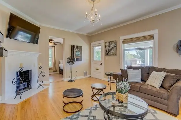 Ev (4 Bedrooms)