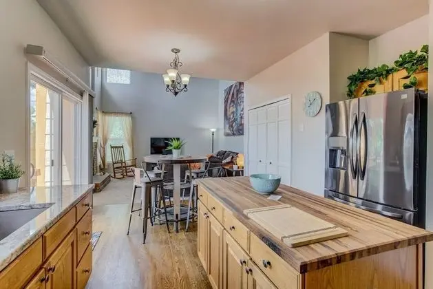 Ev (4 Bedrooms)
