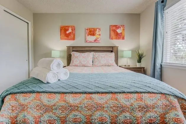 Ev (4 Bedrooms)