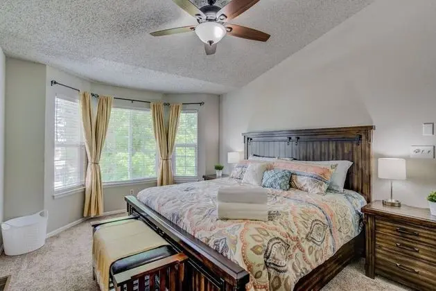 Ev (4 Bedrooms)