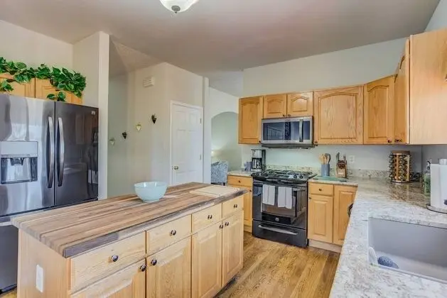 Ev (4 Bedrooms)