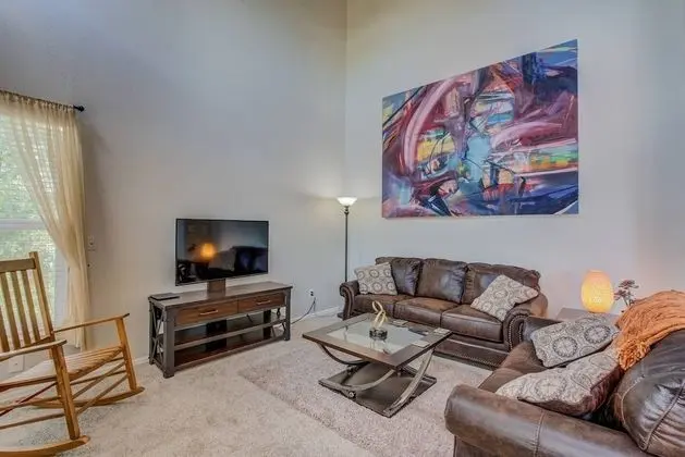 Ev (4 Bedrooms)